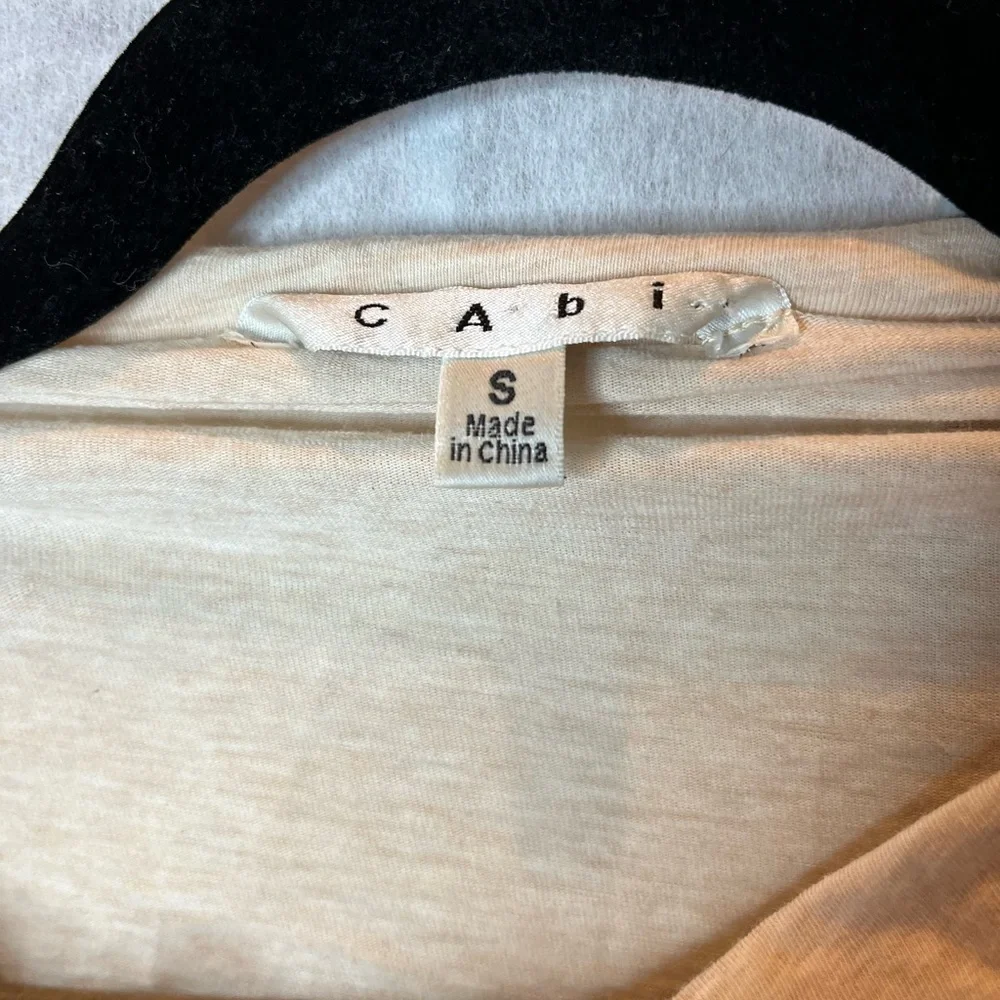 Cabi oatmeal colored long sleeved top - Picture 2 of 6